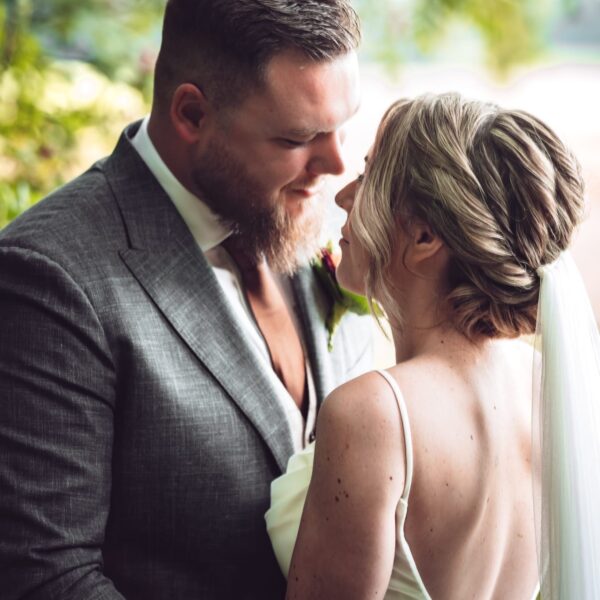 Bruiloft Apeldoorn, trouwen, visagist, aan huis, kapper, hairstylist, visagiste, make-up, maeup, trouwmakeup, trouwvisagie, bruiloftsmakeup, trouwmakeup, bruiloftsvisagie, bruiloftvisagist, thamr, the hair and makeup room, haar makeup apeldoorn, trouwen in, gezocht