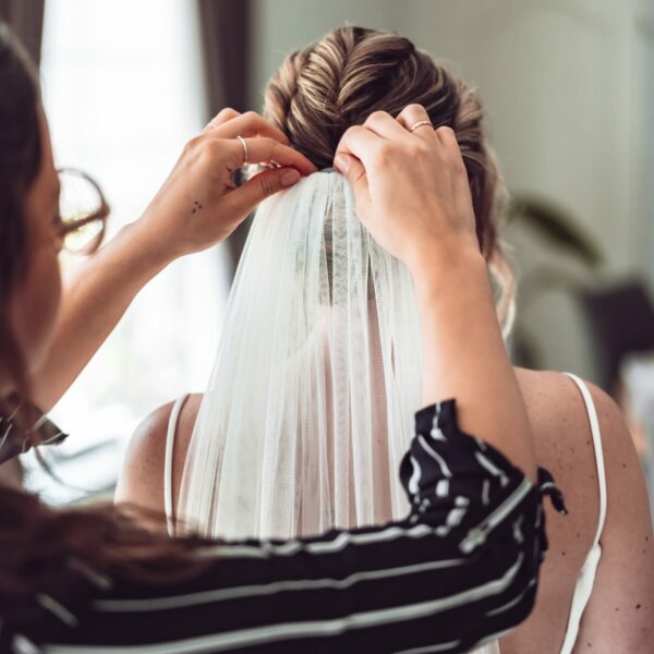 Bruiloft Apeldoorn, trouwen, visagist, aan huis, kapper, hairstylist, visagiste, make-up, maeup, trouwmakeup, trouwvisagie, bruiloftsmakeup, trouwmakeup, bruiloftsvisagie, bruiloftvisagist, thamr, the hair and makeup room, haar makeup apeldoorn, trouwen in, gezocht