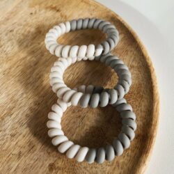 Retro Haarwokkels Siliconen set v 3 - CRPPD), haaraccessoire, haaraccessoires webshop, online shop, bruidssieraden, haarsieraden bruid, haarsieraad, anisa bieze hairstyling, scrunchies, the hair & makeup room, mooie,