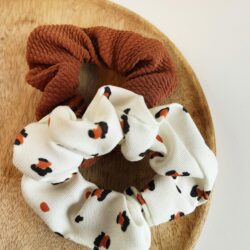 Scrunchies Duo Liza S, haaraccessoire, haaraccessoires webshop, online shop, bruidssieraden, haarsieraden bruid, haarsieraad, anisa bieze hairstyling, scrunchies, the hair & makeup room, mooie,
