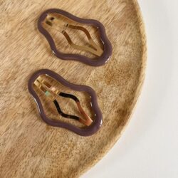 Sierlijke Haarclip Leonie, haaraccessoire, haaraccessoires webshop, online shop, bruidssieraden, haarsieraden bruid, haarsieraad, anisa bieze hairstyling, scrunchies, the hair & makeup room, mooie,