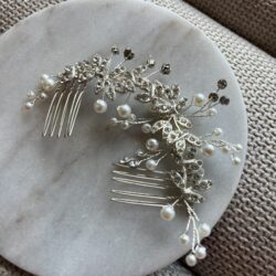 haarsieraad met steentjes en parels, haarsieraden bruiloft, bruid, webshop haar accessoires, bruidssieraden, online kopen, shop, shoppen