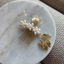 haarsieraad parelbloemen goud, haarsieraden bruiloft, bruid, webshop haar accessoires, bruidssieraden, online kopen, shop, shoppen