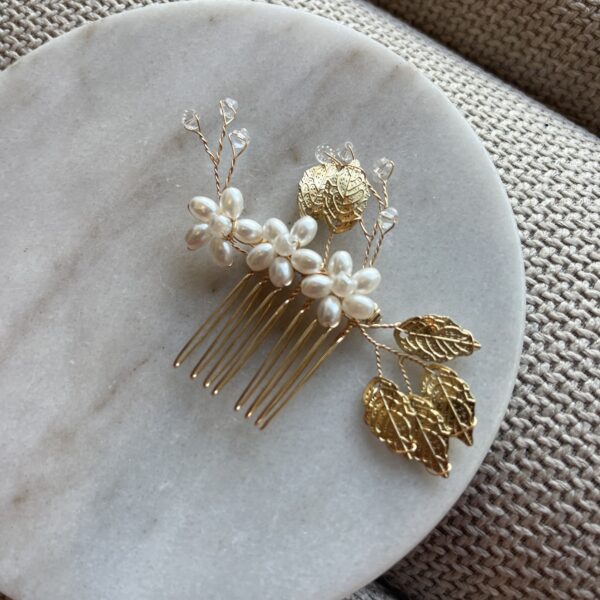 haarsieraad parelbloemen goud, haarsieraden bruiloft, bruid, webshop haar accessoires, bruidssieraden, online kopen, shop, shoppen