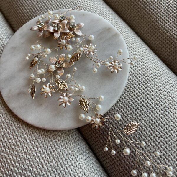 haarsieraad bloemen haarbandje goud, haarsieraden bruiloft, bruid, webshop haar accessoires, bruidssieraden, online kopen, shop, shoppen